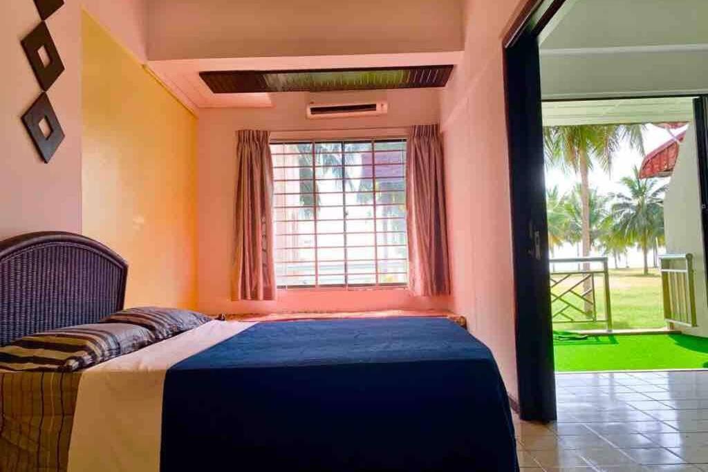 Apartment Pd Malacca Straits *